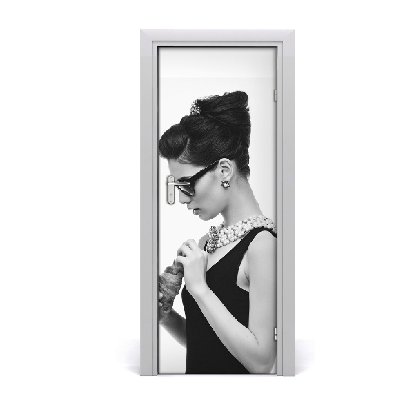 Door wallpaper A woman with glasses