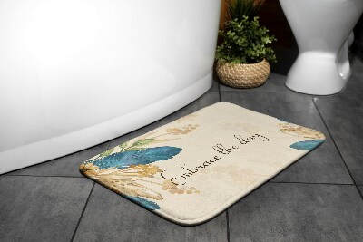 Bathmat Flowers and feathers