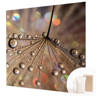Wall mural with a pearl drops pattern
