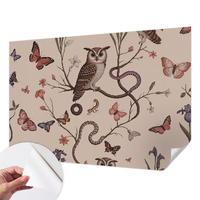 Self-adhesive photo wallpaper with an owl nature motif