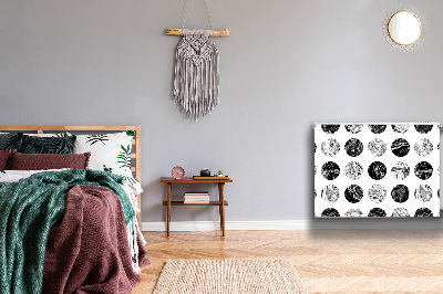 Magnetic radiator mat Patterned moon