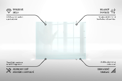 Glass splashback transparent