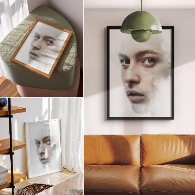 Poster A delicate face, a mysterious atmosphere, a subtle game