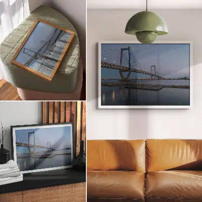 Photo canvas bridge at dusk with calm water and a modern touch