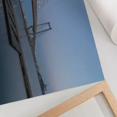 Photo canvas bridge at dusk with calm water and a modern touch