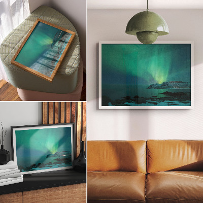 Photo canvas Green aurora, shimmering lights, calm surface