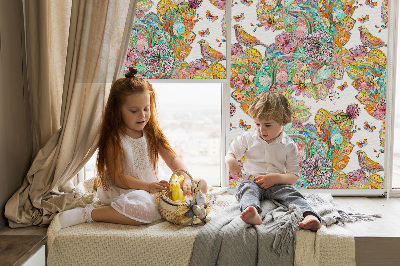 Roller blind with a colorful nature pattern