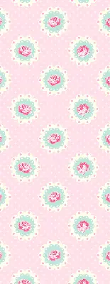 Fabric roller blind with roses pattern