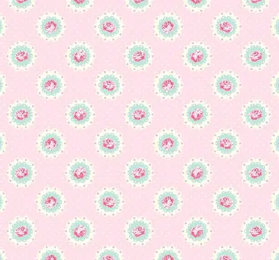 Fabric roller blind with roses pattern