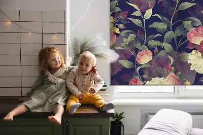 Fabric roller blind with a floral pattern