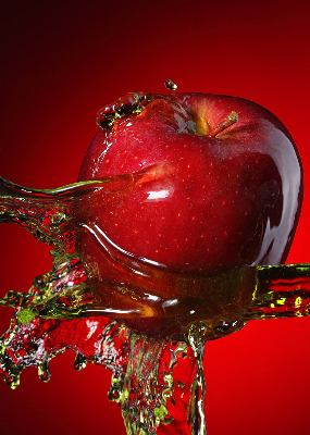 Fabric roller blind An apple doused with water
