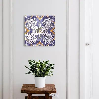 Wall mounted key box with plant ornament