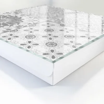 Key cabinet with geometric patterns