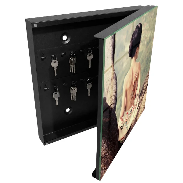 Key cabinet with a nature-inspired design