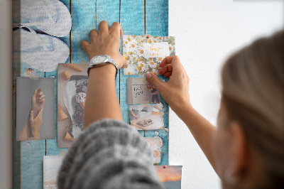 Cork board Seashells on wood