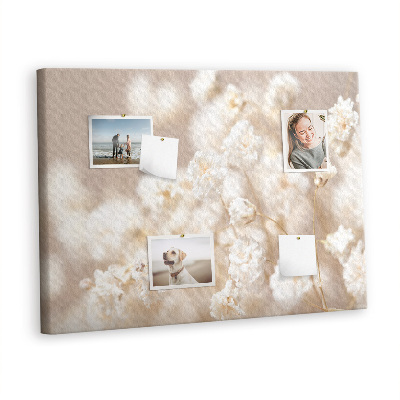 Pin board Little white flowers