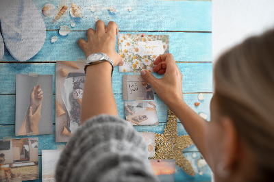 Memo cork board Seasheels on wood