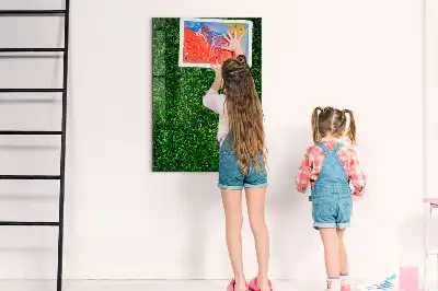 Magnetic dry erase board with leaves hedge design
