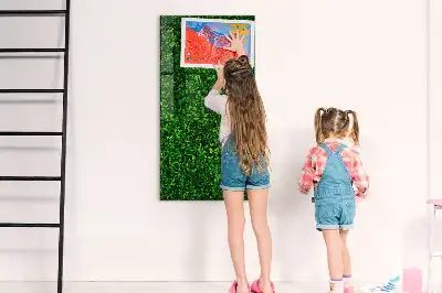 Magnetic dry erase board with leaves hedge design