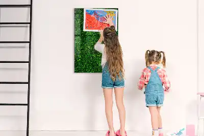 Magnetic dry erase board with leaves hedge design