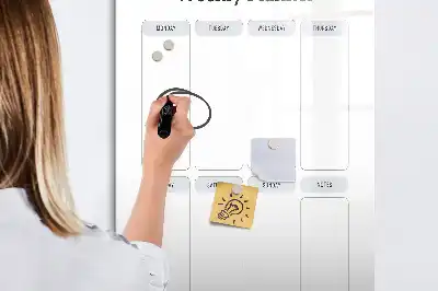 Magnetic weekly planner writing board