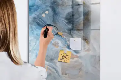 Magnetic writing board with marble pattern