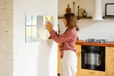 Magnetic marker board with patterned frame