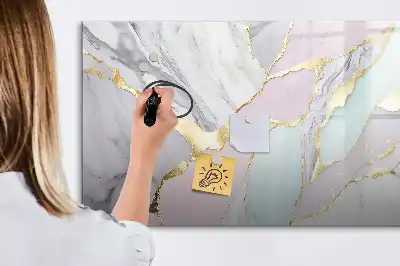 Magnetic marker board with marble pattern