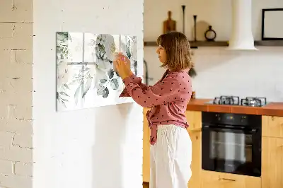 Magnetic marker board with flowers design