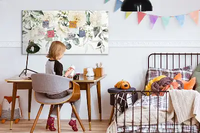 Magnetic marker board with flowers design
