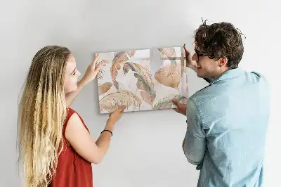 Magnetic marker board with leaf pattern