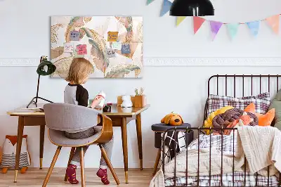 Magnetic marker board with leaf pattern
