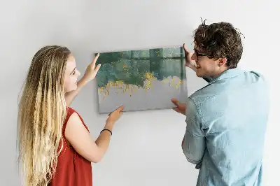 Magnetic marker board with decorative pattern