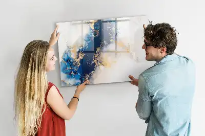 Magnetic marker board with marble pattern