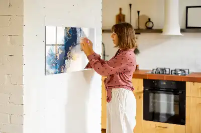 Magnetic marker board with marble pattern