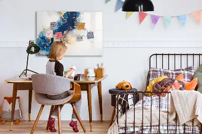 Magnetic marker board with marble pattern