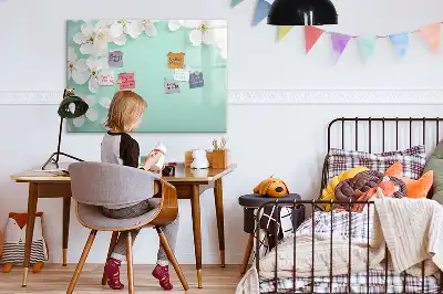 Magnetic marker board with a floating daisies design