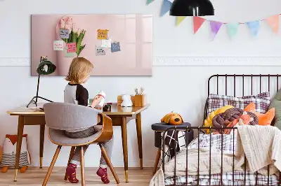 Magnetic marker board with bouquet of flowers design