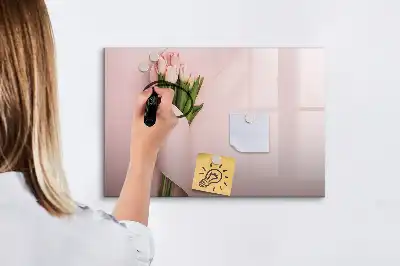 Magnetic marker board with bouquet of flowers design