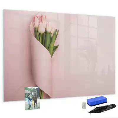 Magnetic marker board with bouquet of flowers design