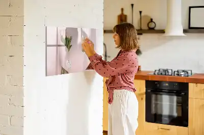 Magnetic marker board with bouquet of flowers design