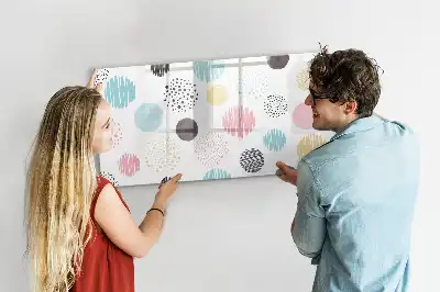 Magnetic marker board with geometric pattern