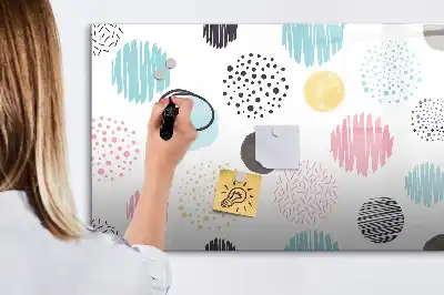 Magnetic marker board with geometric pattern