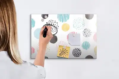 Magnetic marker board with geometric pattern