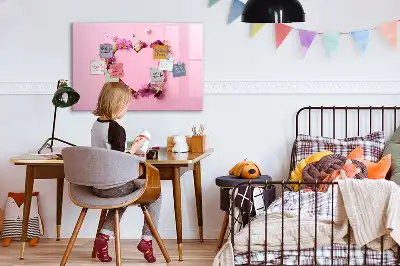 Magnetic marker board heart of flowers design