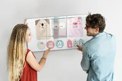 Magnetic marker board with happy animals design