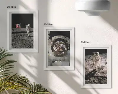 3-piece wall art set featuring astronauts landing on the moon