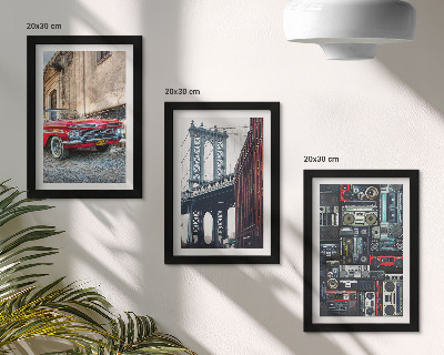 3-piece wall art set An old car on the street near the Brooklyn Bridge and retro audio equipment