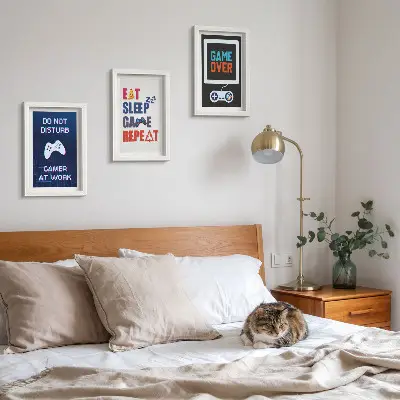 3-Piece wall art set featuring entertainment-themed player designs