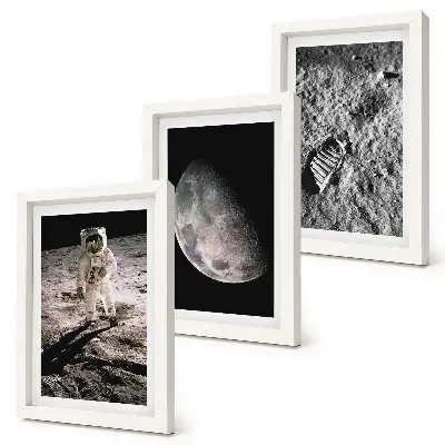 Photo frame wall astronaut on the moon footprint design